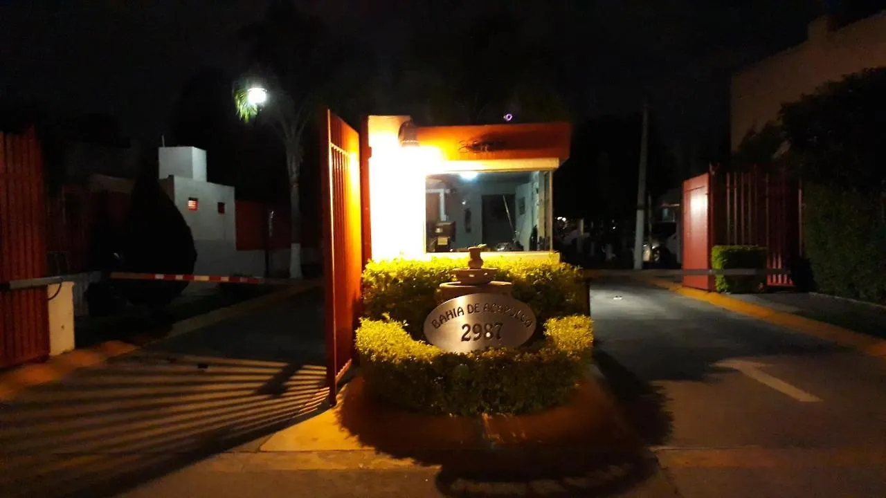 Casa Ejecutivo Zona Iteso Bahia De Acapulco Villa Guadalajara 0*,  Mexico